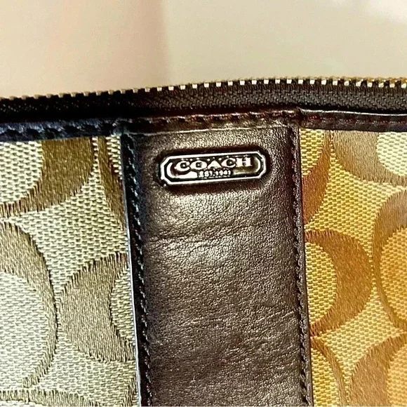 Gently Used COACH Signature Brown Cloth/Leather Wristlet - Picture 3 of 4